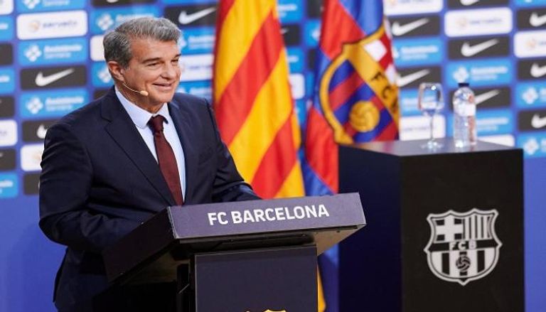 خوان لابورتا رئيس نادي برشلونة