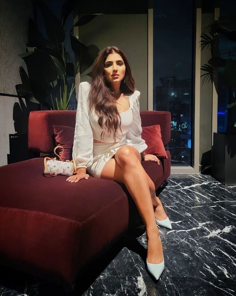 جانب من الإطلالات الصيفية للنجمات