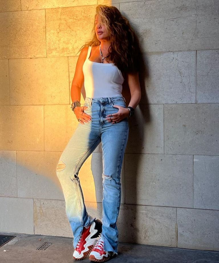 جانب من الإطلالات الصيفية للنجمات