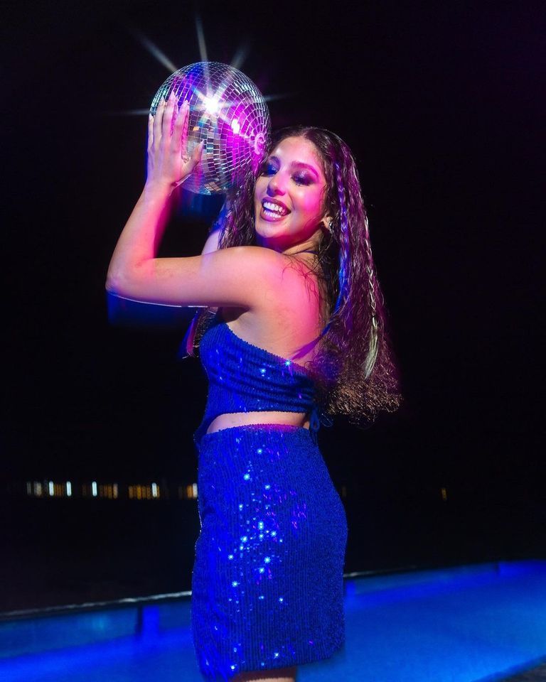 جانب من الإطلالات الصيفية للنجمات