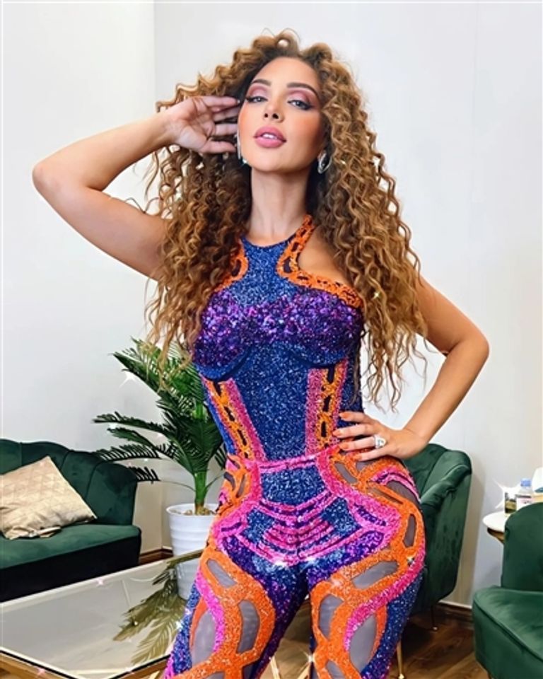 جانب من الإطلالات الصيفية للنجمات