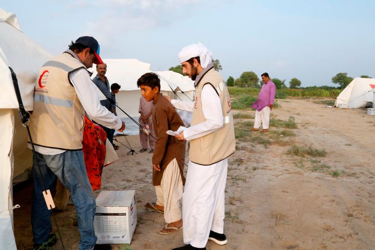 جانب من المساعدات الإماراتية إلى باكستان