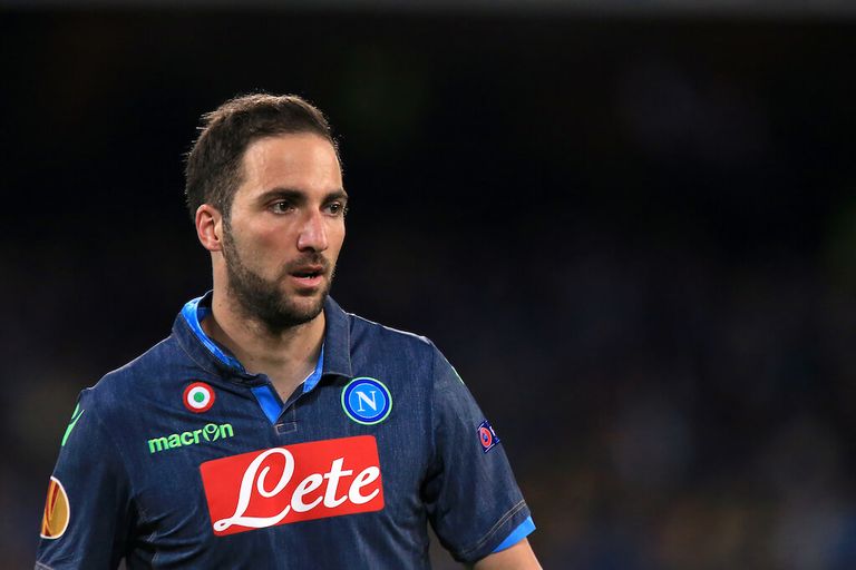 لافيتزي وكافاني وهامسيك - نابولي