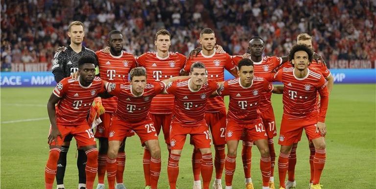 فريق بايرن ميونخ فريق برشلونة