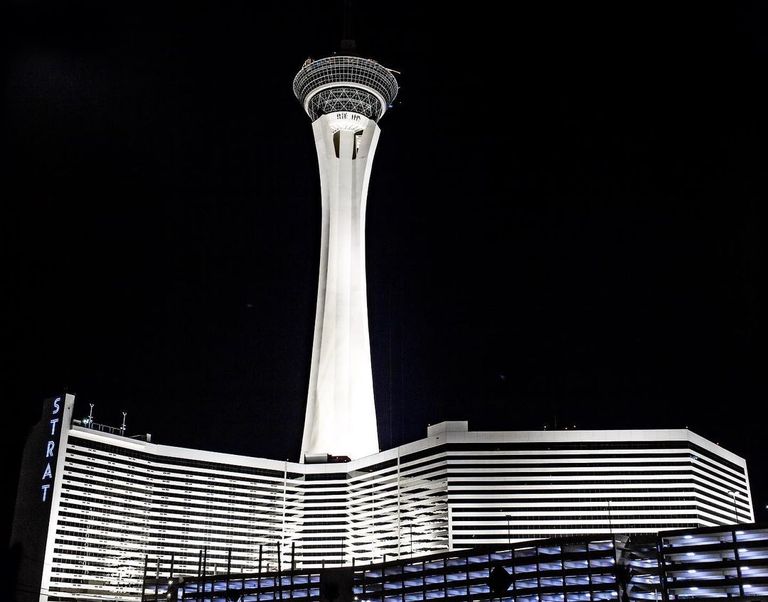 فندق The STRAT Hotel Casino فندق SAHARA Las Vegas