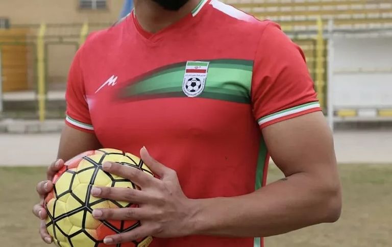 قميص منتخب إيران في كأس العالم 2022 الكل في انتظار كأس العالم