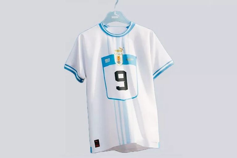 قميص منتخب أوروجواي في كأس العالم 2022 الكل في انتظار كأس العالم