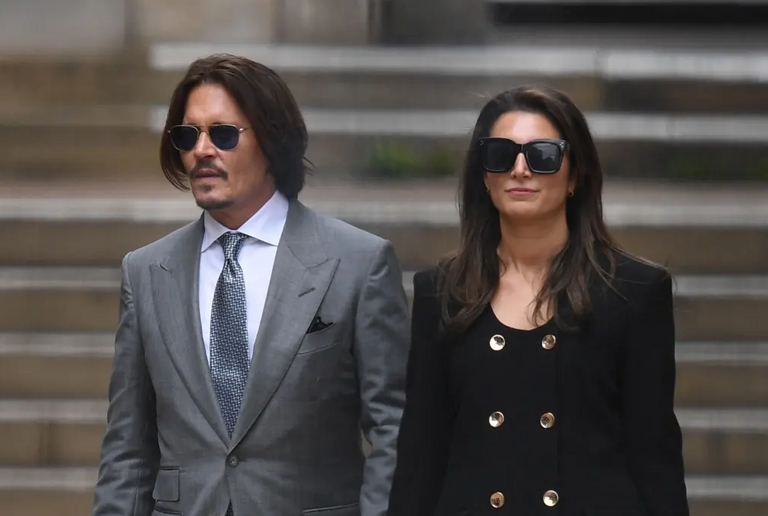 جوني ديب والمحامية جولي ريتش