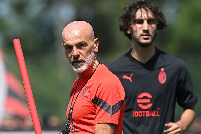 بيولي وعدلي ياسين عدلي لاعب ميلان الإيطالي