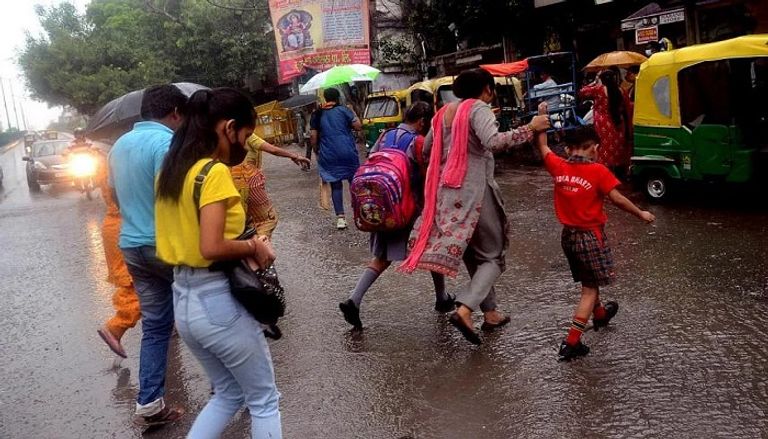 الأمطار الغزيرة تحولت إلى فيضانات