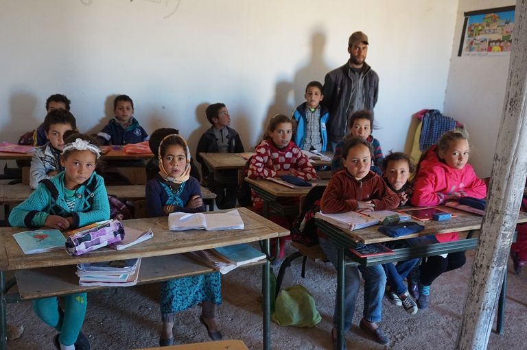 مقطع من فيلم مدرسة الأمل