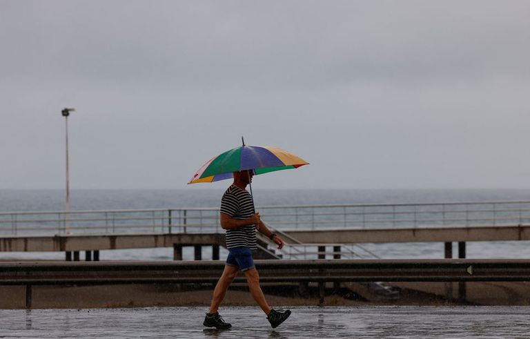 وصول العاصفة هيرمين إلى جزر الكناري وصول العاصفة هيرمين إلى جزر الكناري