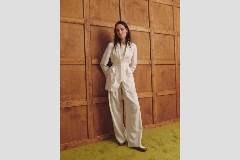 الراحة تمثل عنوان الإطلالة النهارية