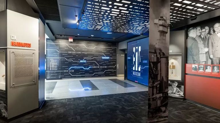 بندقية أسامة بن لادن معروضة بمتحف المخابرات المركزية الأمريكية