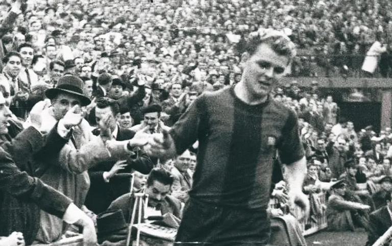 لازلو كوبالا زلاتان إبراهيموفيتش مهاجم ميلان