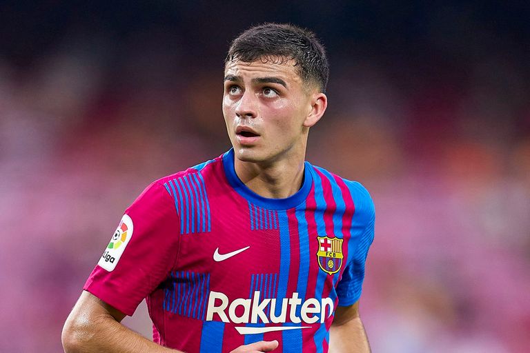 تشافي هرنانديز أسطورة برشلونة