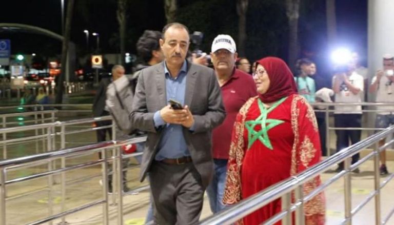 والد ووالدة الطالب المغربي إبراهيم سعدون لحظة استقبال نجلهما