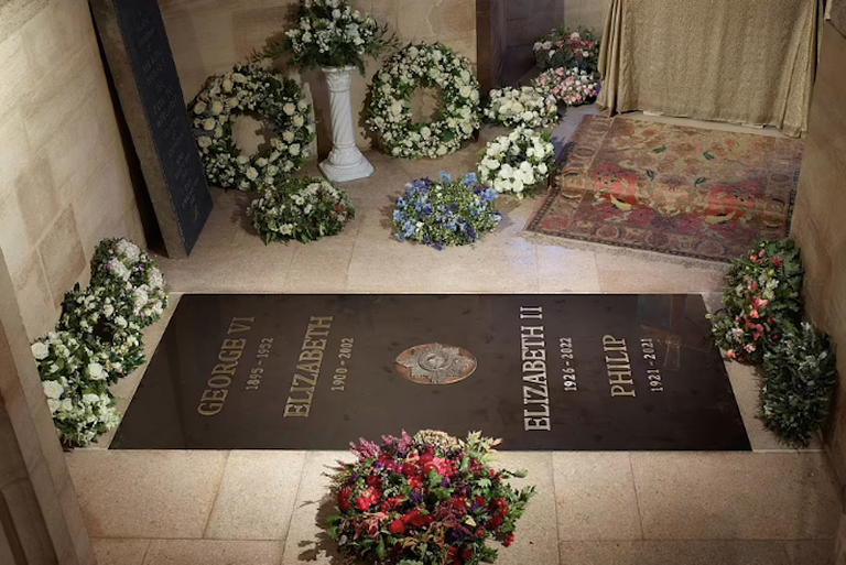 الملكة الراحلة إليزابيث الثانية