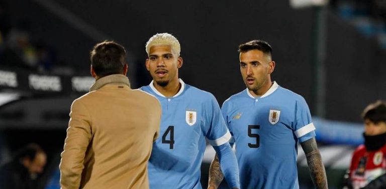 أراخو بقميص أوروجواي رونالد أراخو بقميص برشلونة