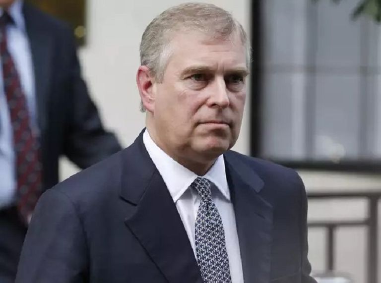 الملك تشارلز والأمير أندرو والأميرة الراحلة ديانا - أرشيفية