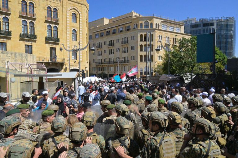 احتجاجات أمام مجلس النواب اللبناني