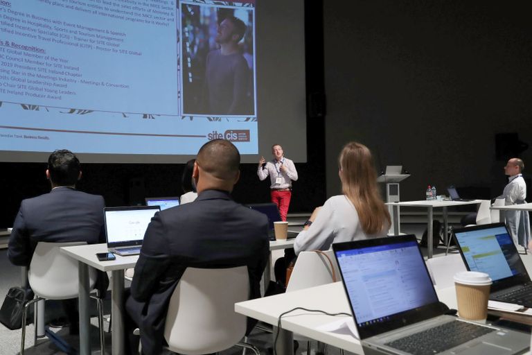 مستهدفات السياحة في أبوظبي بحلول 2030