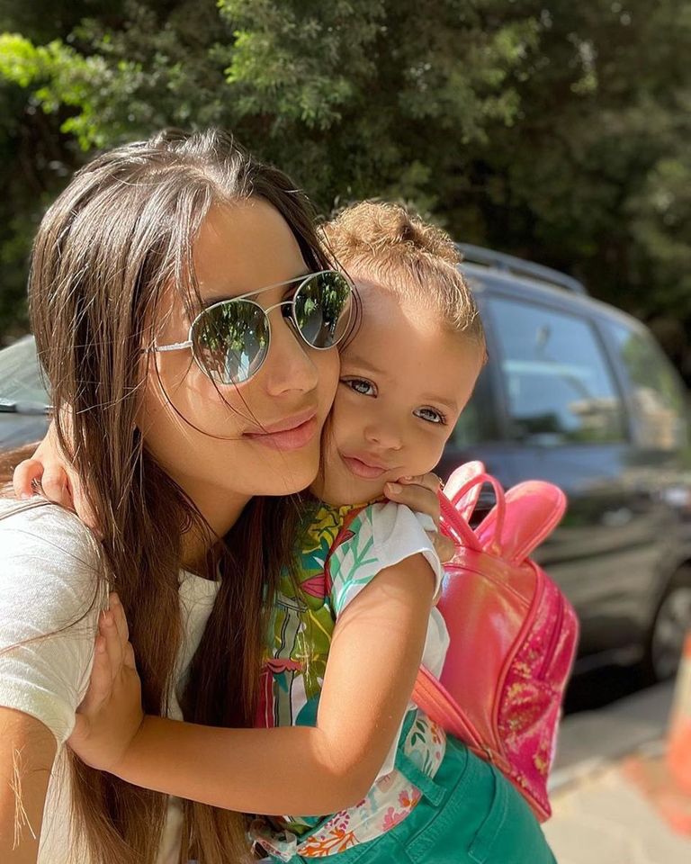 المطربة المغربية جنات