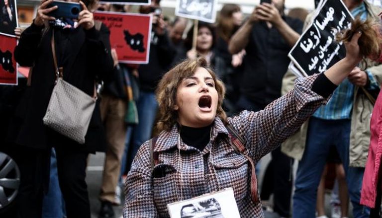 احتجاجات على مقتل الشابة الإيرانية مهسا أميني