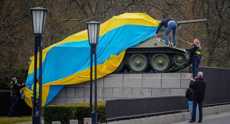 الدبابات السوفيتية فى برلين