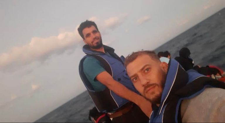 الضحايا على المركب قبل غرقه