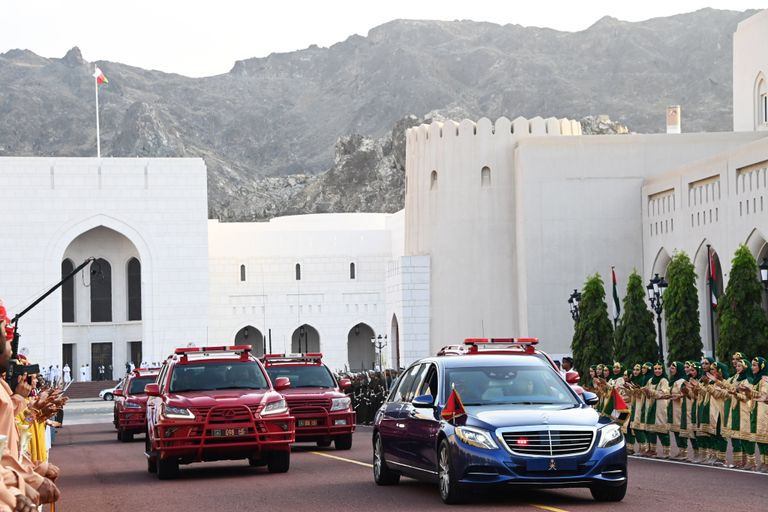 استقبال رسمي وشعبي كبير بعمان للشيخ محمد بن زايد آل نهيان