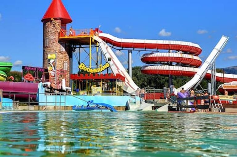 حديقة تاترالانديا المائية أحد أماكن السياحة في سلوفاكيا السياحة في سلوفاكيا…5 مزارات في رحلة مع التلفريك