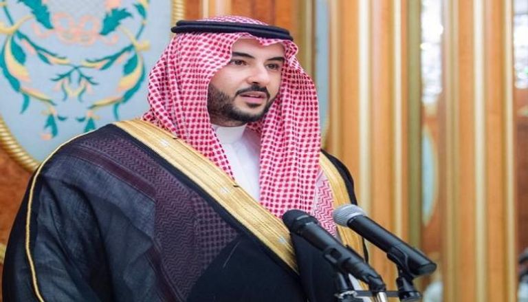 خالد بن سلمان بن عبدالعزيز وزير دفاع السعودية الجديد لحظة تأديته القسم