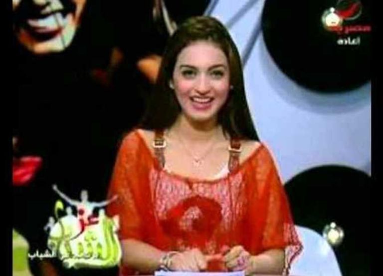 الإعلامية ياسمين عز