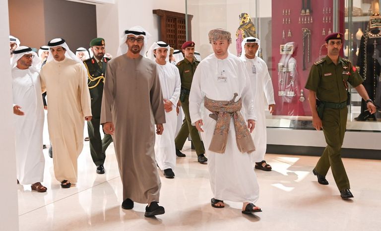 الشيخ محمد بن زايد آل نهيان يزور المتحف الوطني بسلطنة عمان