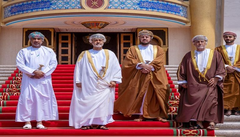 لقاء الشيخ محمد بن زايد آل نهيان وسلطان عمان هيثم بن طارق 