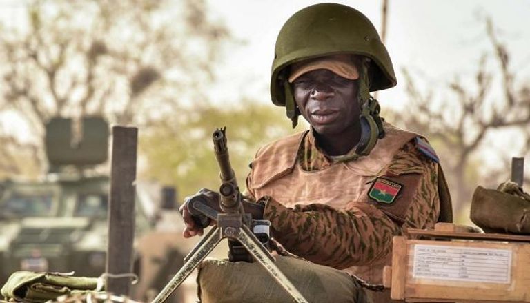 عنصر من القوات المسلحة في بوركينا فاسو