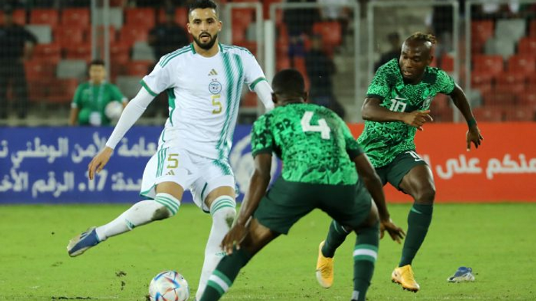 أحمد توبة لاعب منتخب الجزائر جمال بلماضي مدرب منتحب الجزائر