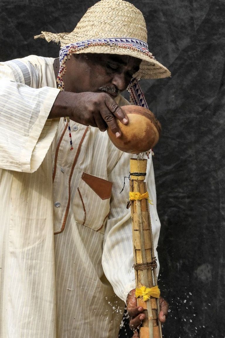 عزف الوازا السودانية يرتبط بحصاد الذرة
