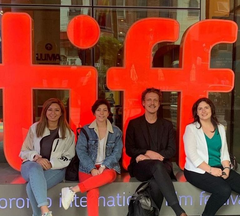 صورة نشرتها مخرجة الفيلم دارين سلام احتفاء بقرار الترشيح 