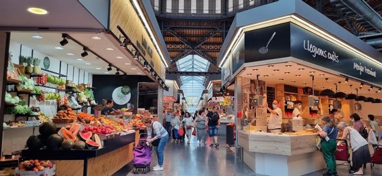 سوق تريونفال روما أحد أماكن التسوق في روما أفضل أماكن التسوق في روما