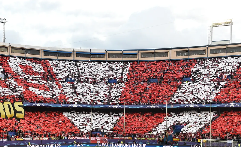 ملعب فيسنتي كالديرون نهائي يورو 88 في ملعب ميونخ الأولمبي