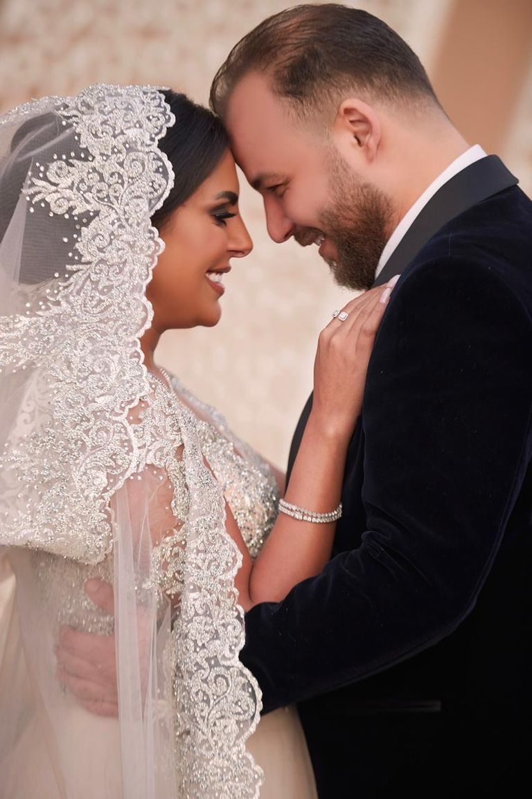 بكاء هاجر الشرنوبي في عقد قرانها