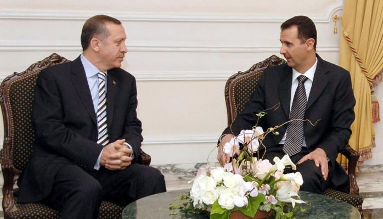 لقاء سابق بين الرئيسين السوري بشار الأسد والتركي رجب طيب أردوغان