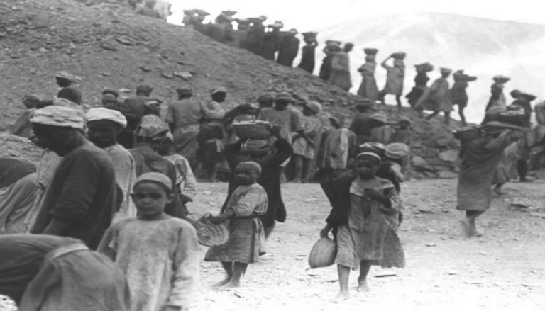 اكتشاف تابوت توت عنخ أمون اكتشاف تابوت توت عنخ أمون