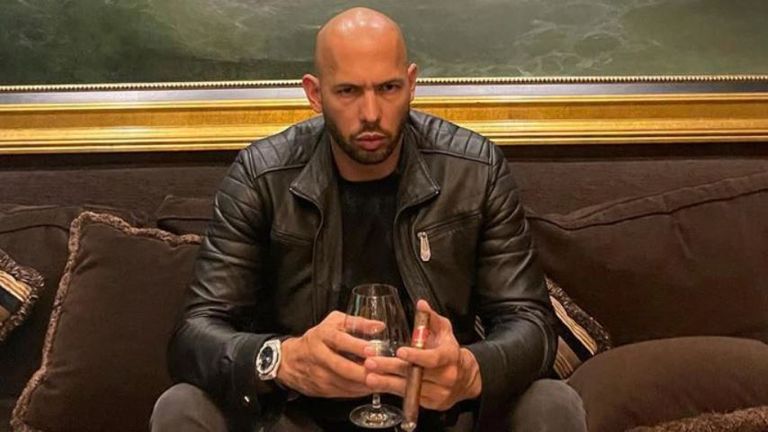 الرياضي السابق ومشهور السوشيال ميديا أندرو تيت