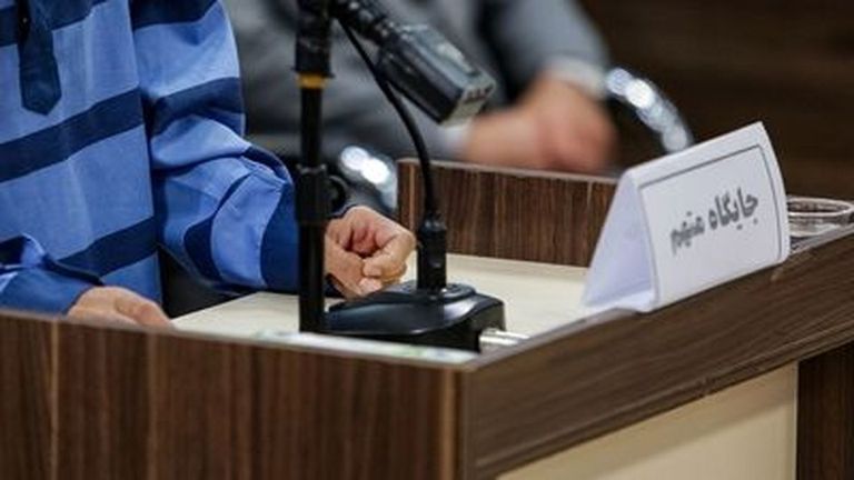 هيئة المحكمة جانب من محاكمة المحتجين المعتقلين