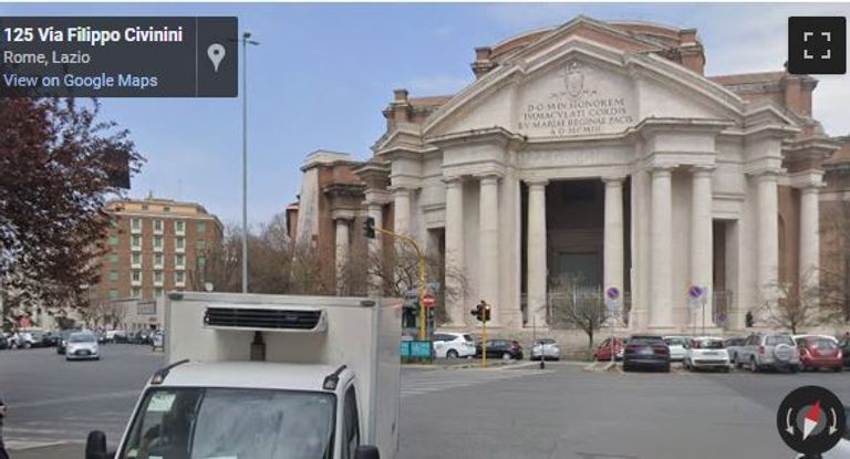 صورة حديثة للمكان الذي التقطت فيه الصورة من جوجل بيليه أسطورة كرة القدم البرازيلية