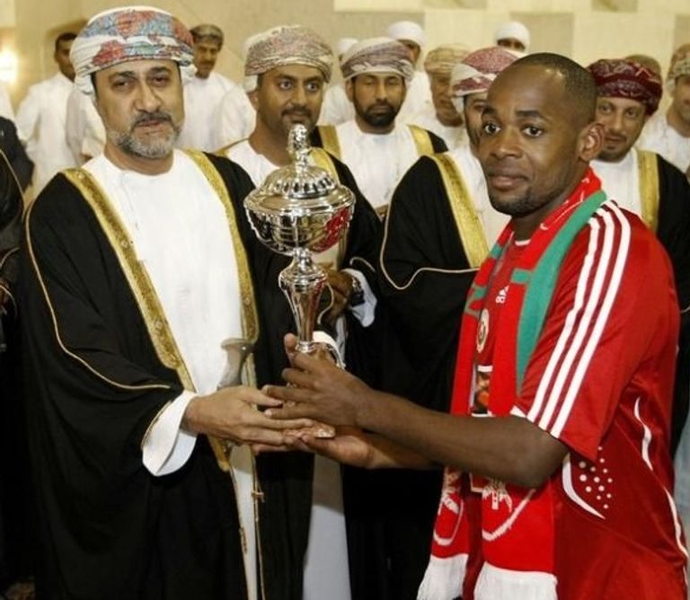 حسن ربيع منتخب عمان بطل "خليجي 19"