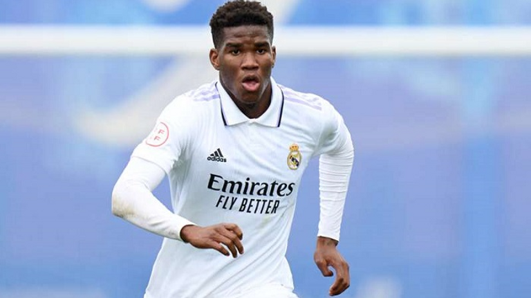 مارفيلوس أنطويلين جارزون لاعب ريال مدريد أشرف حكيمي مع منتخب المغرب